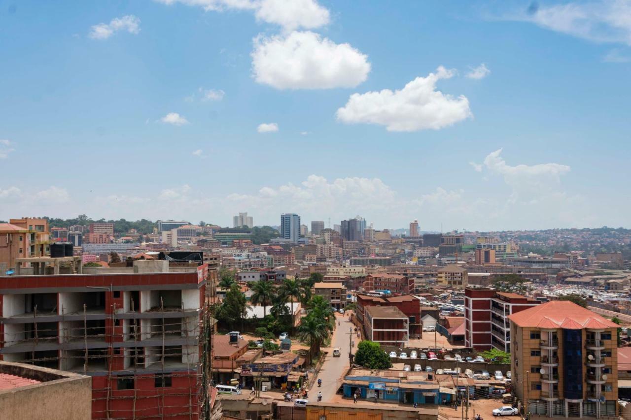 G-One Hotel Kampala Exterior photo