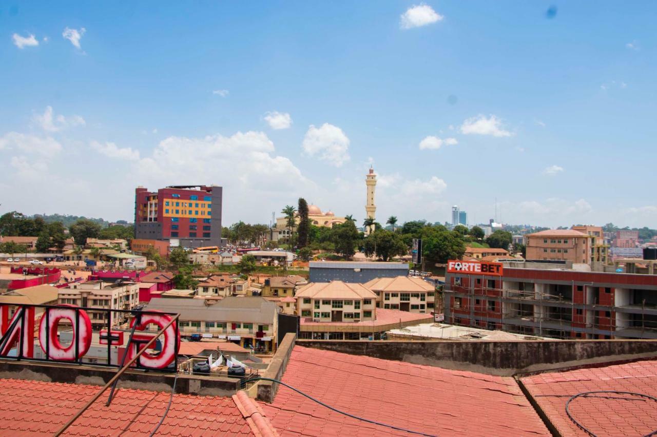 G-One Hotel Kampala Exterior photo