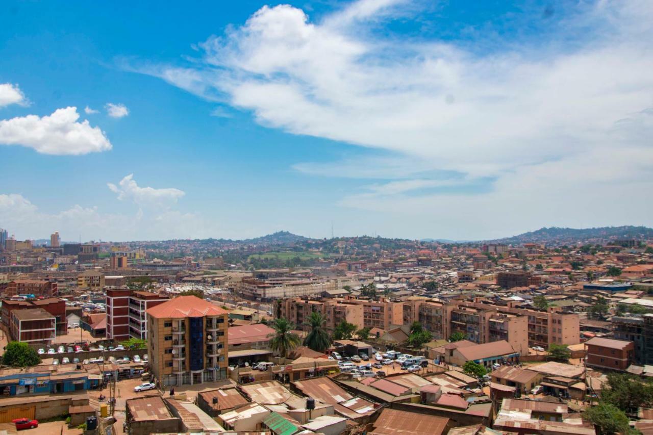 G-One Hotel Kampala Exterior photo